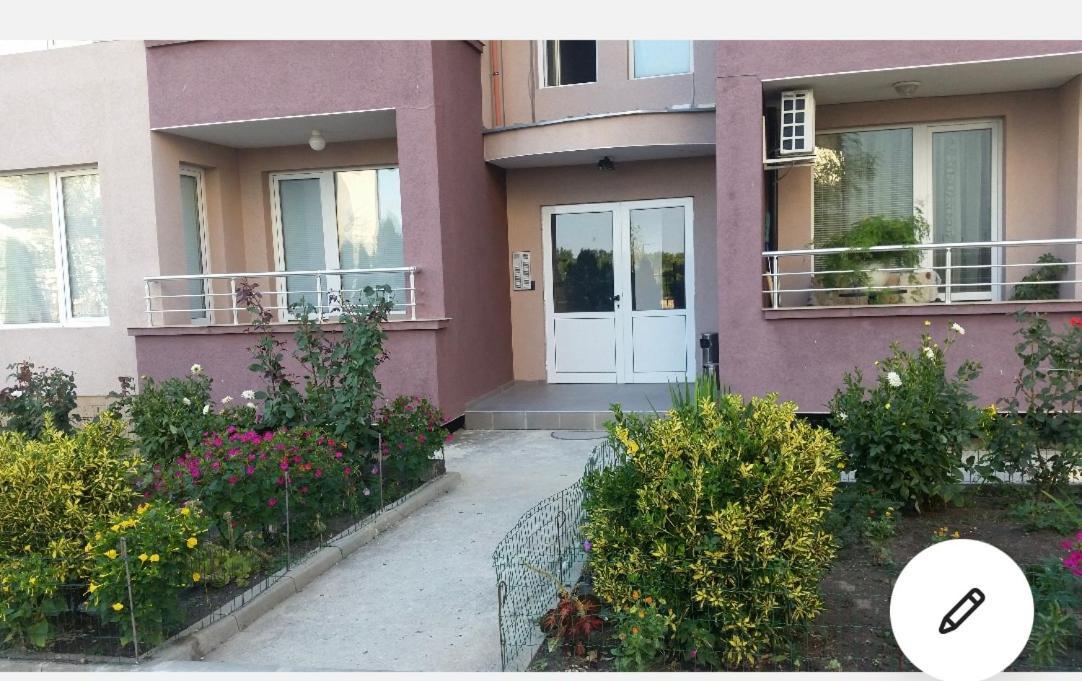 Dimitrov Apartments Burgas Exteriör bild