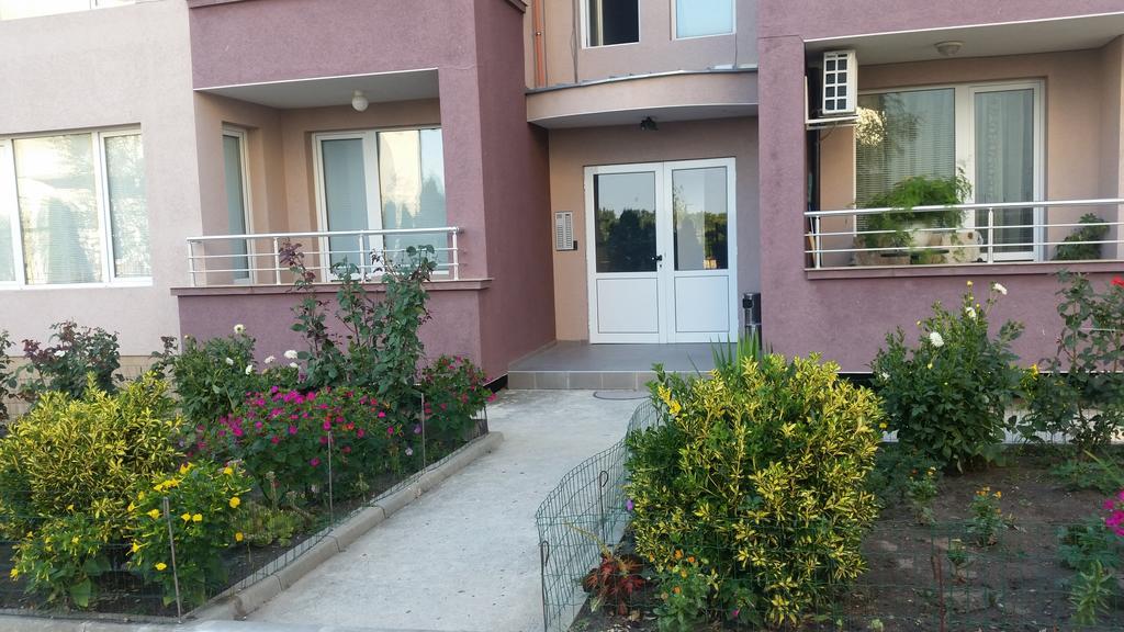 Dimitrov Apartments Burgas Exteriör bild