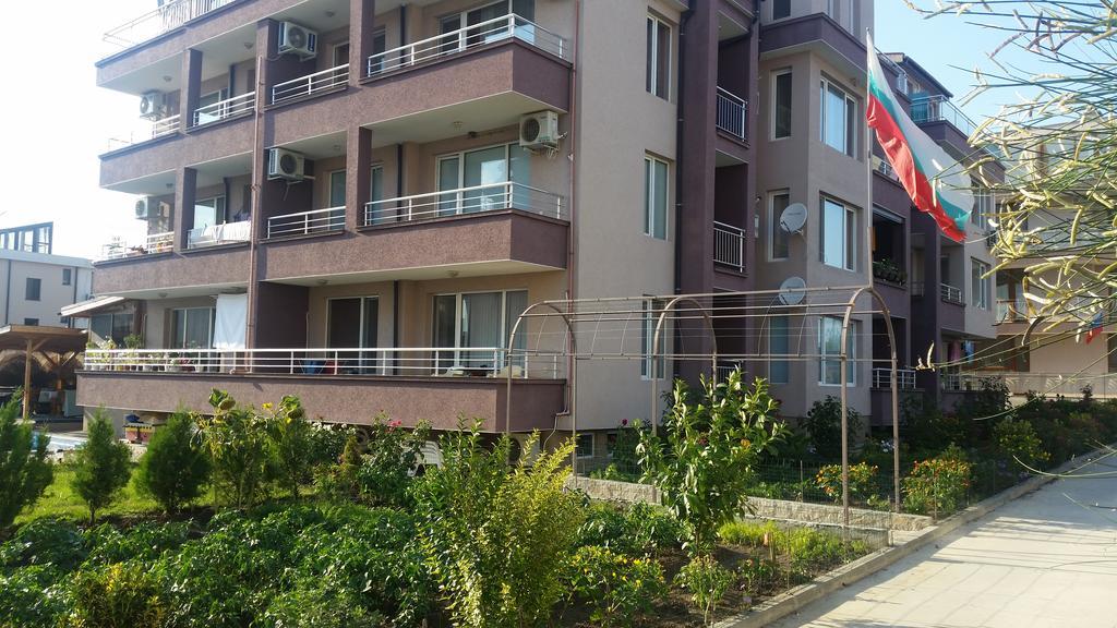 Dimitrov Apartments Burgas Exteriör bild