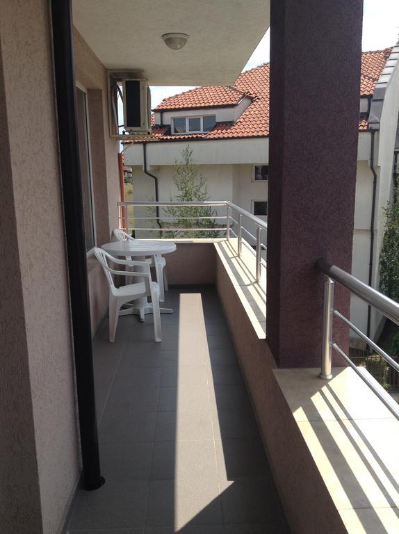 Dimitrov Apartments Burgas Exteriör bild