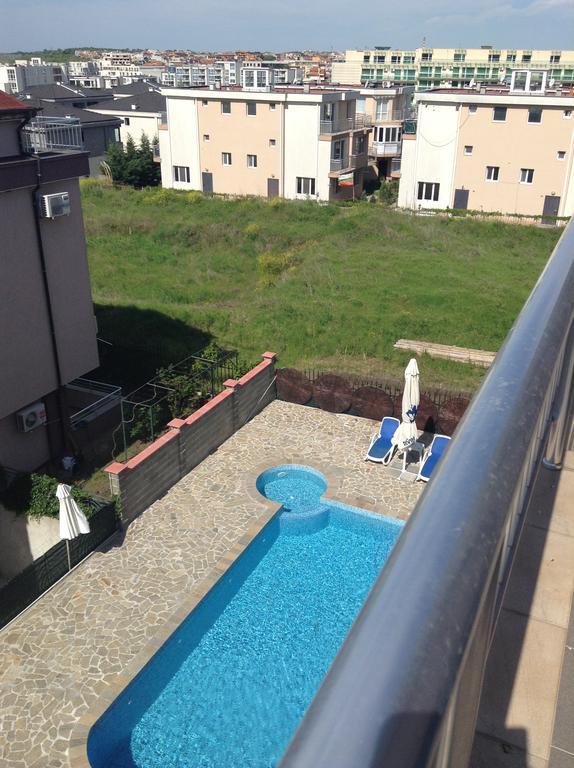 Dimitrov Apartments Burgas Exteriör bild