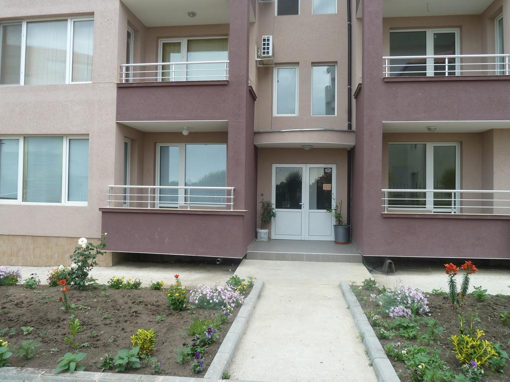 Dimitrov Apartments Burgas Exteriör bild